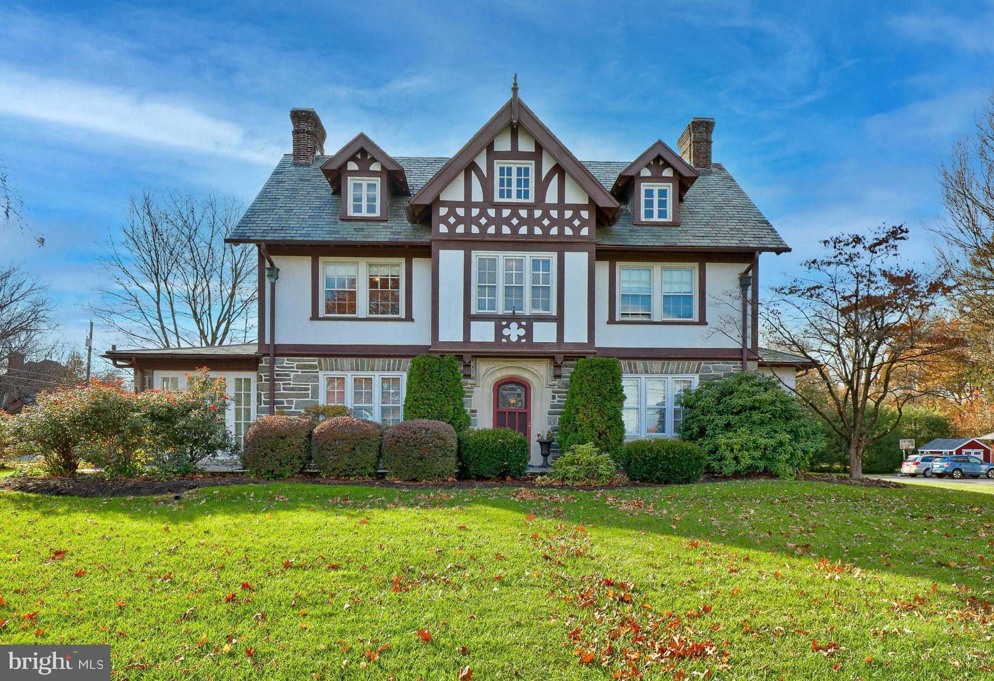 518 South Broad Street Lititz, PA 17543 - Photo 1 of 52