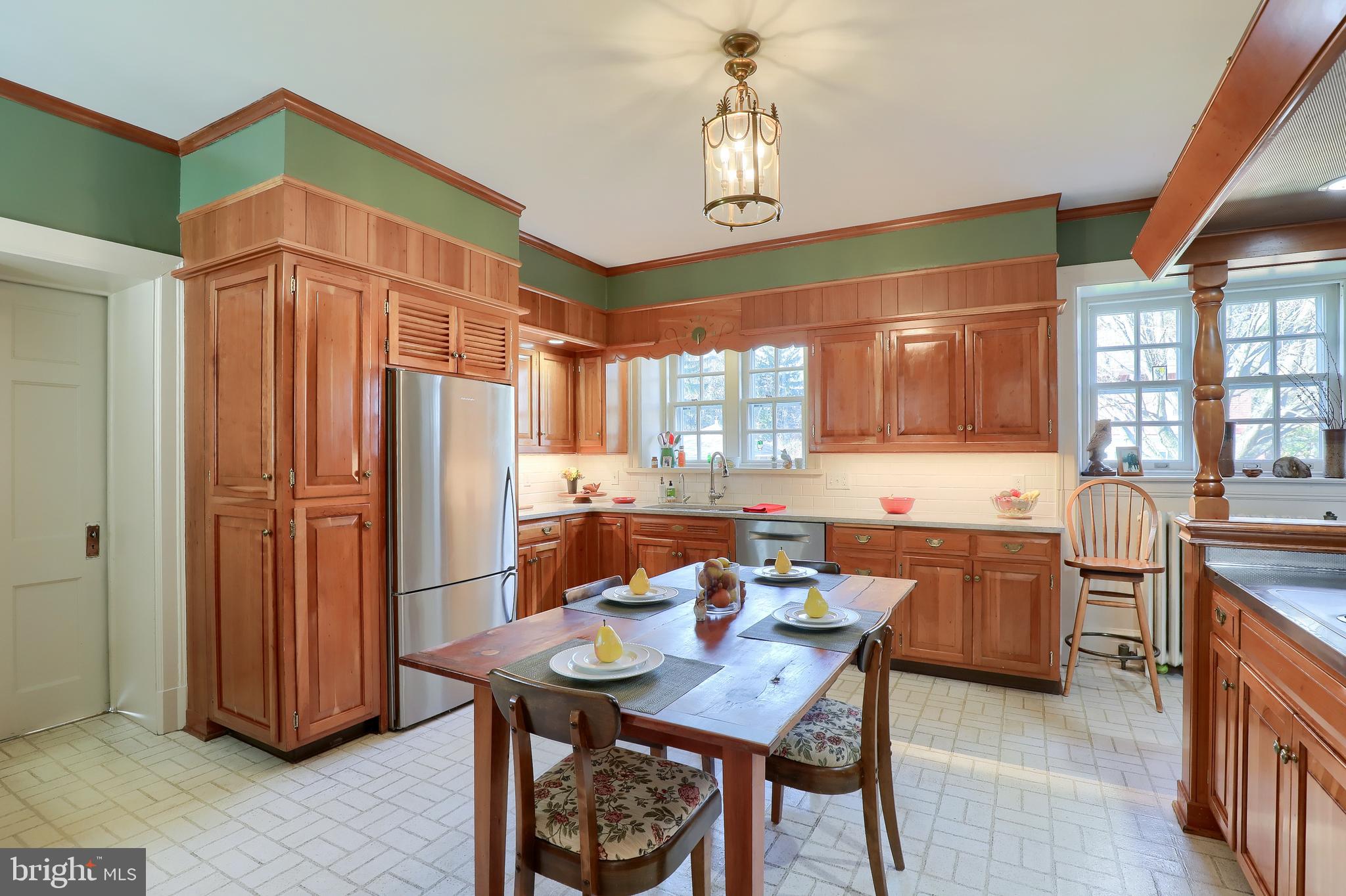 518 South Broad Street Lititz, PA 17543 - Photo 5 of 52