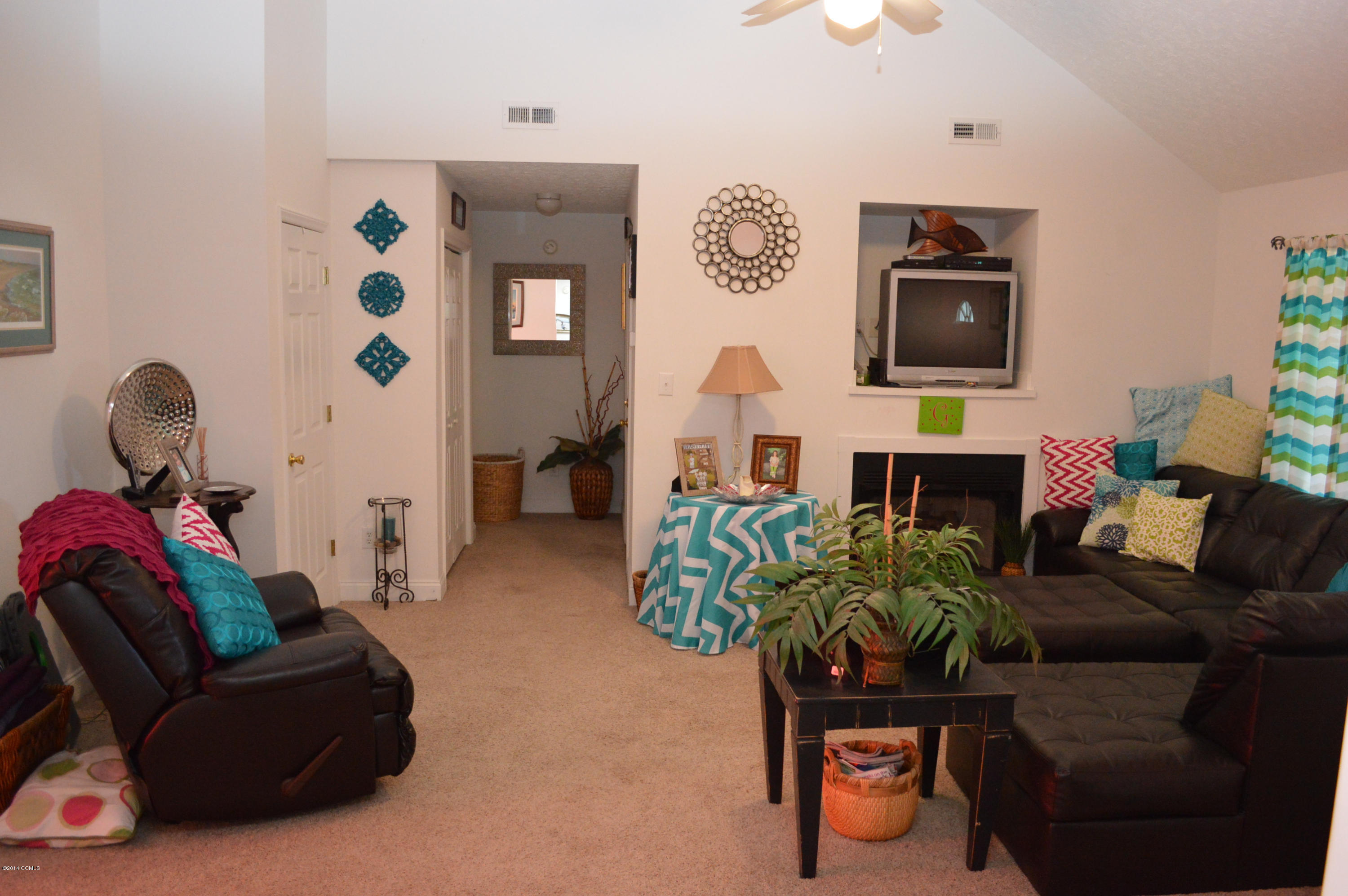 231 Rutledge Avenue Beaufort, NC 28516 - Photo 2 of 10 011