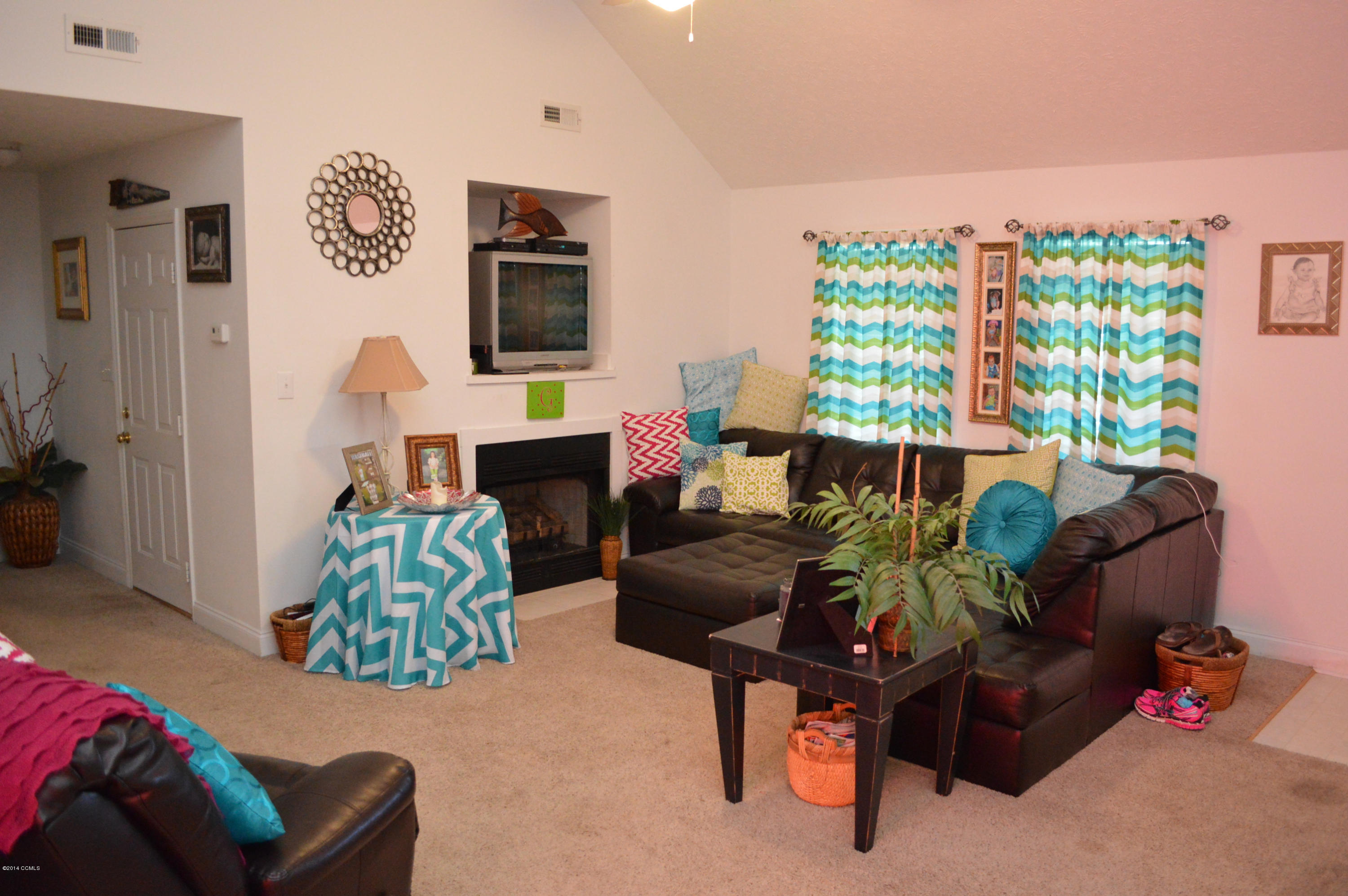 231 Rutledge Avenue Beaufort, NC 28516 - Photo 3 of 10 009