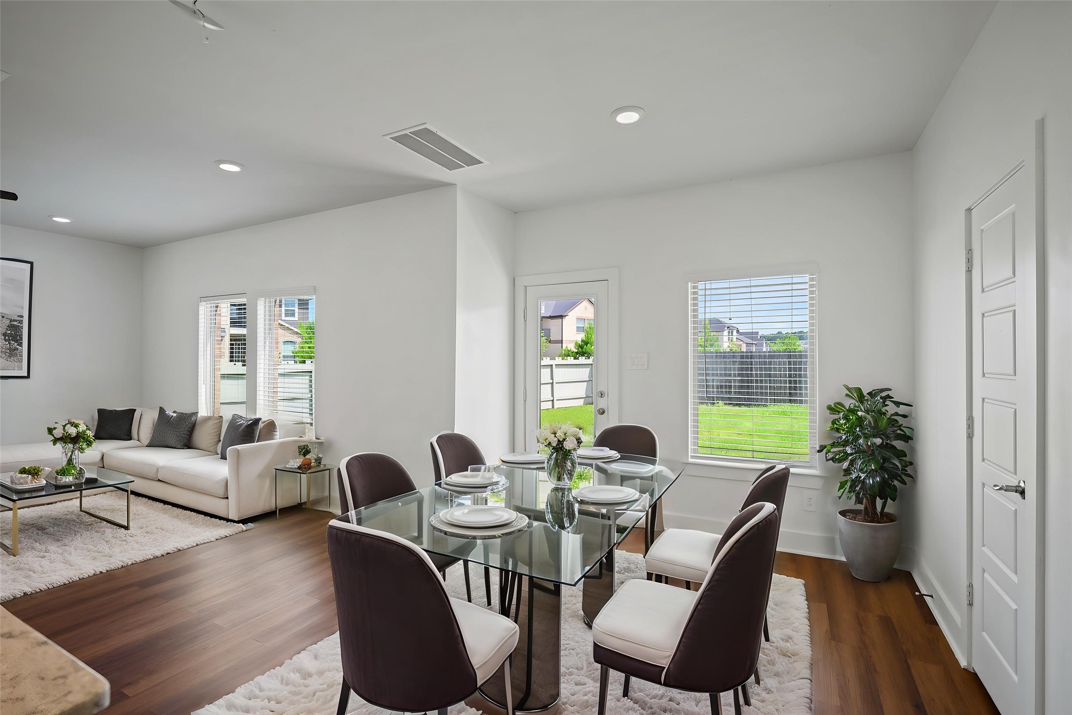 10603 Whitejacket Conroe, TX 77385 - Photo 27 of 42 DIGITALLY STAGED DINING AREA