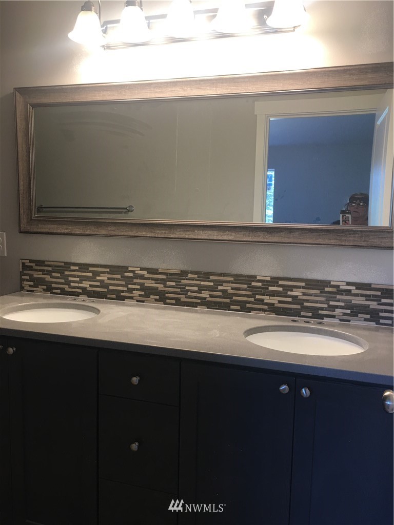 990 Southeast Phillips Road Shelton, WA 98584 - Photo 7 of 24 Gallery Image 7