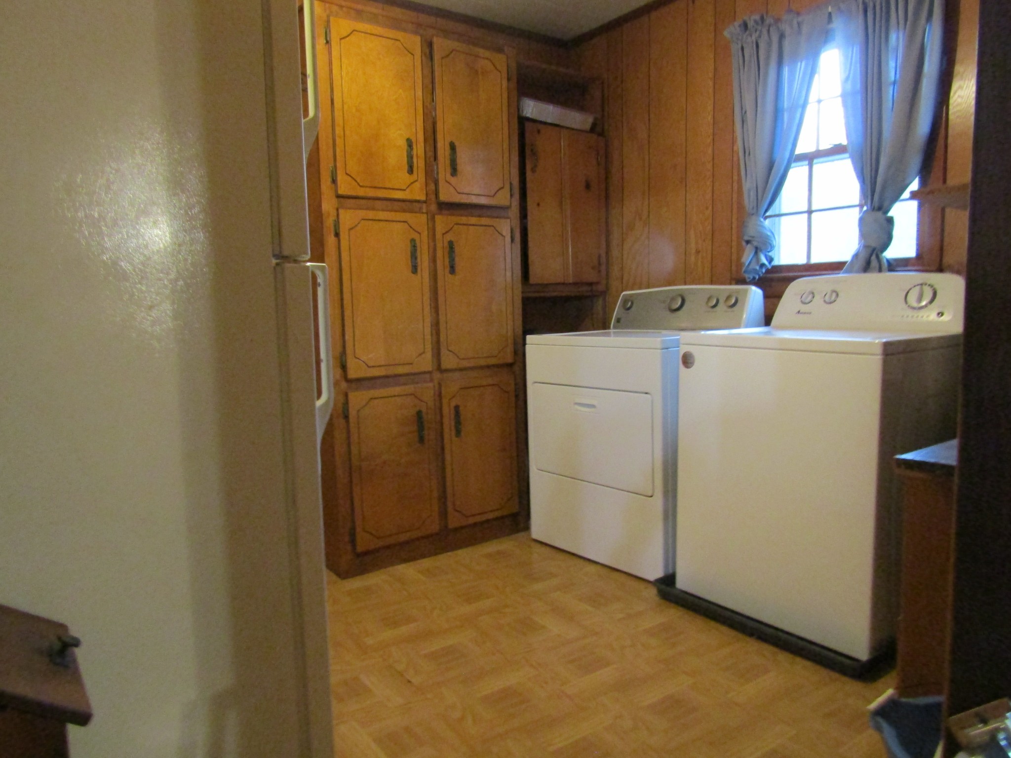 171 Sheep Ranch Road Altamont, TN 37301 - Photo 39 of 48 a utility room with dryer and washer