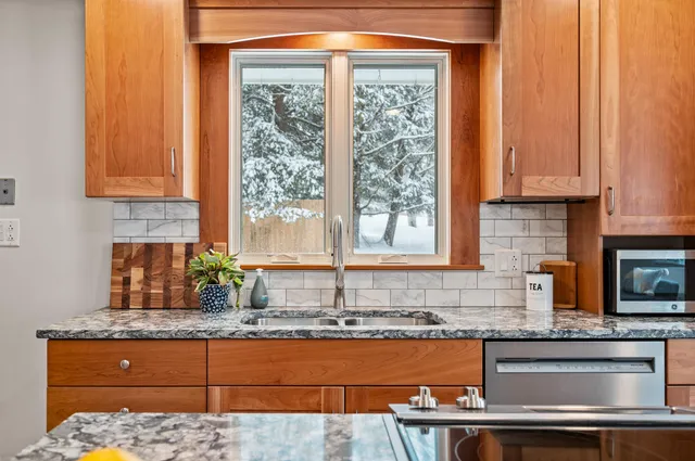 $575,000 | 25 Hubbard Park Drive, Montpelier, VT 05633