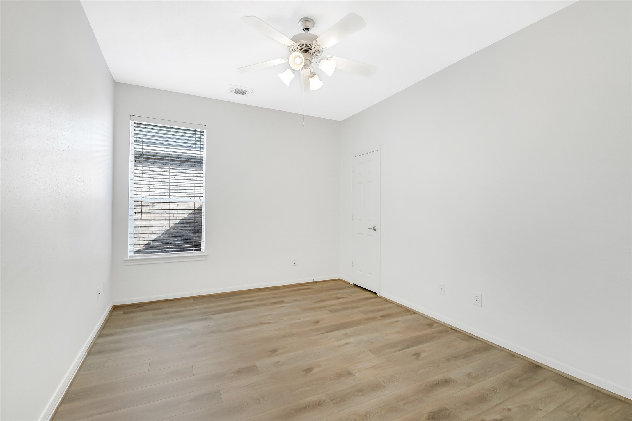 19227 Countryhills Court Spring, TX 77388 - Photo 28 of 33 Third bedroom. All bedrooms have ceiling fans.
