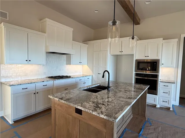 $664,900 | 18461 Windsor Street, Overland Park, KS 66085