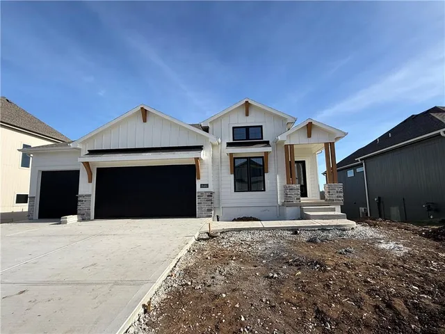 $664,900 | 18461 Windsor Street, Overland Park, KS 66085