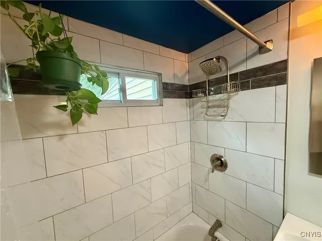 $279,900 | 822 Cumberland Avenue, Syracuse, NY 13210