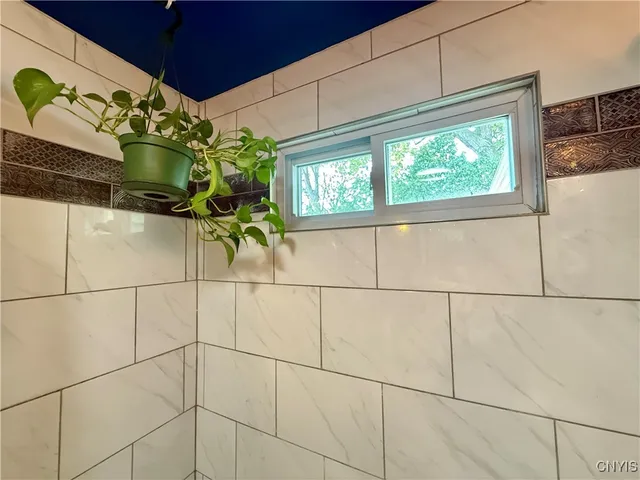 $279,900 | 822 Cumberland Avenue, Syracuse, NY 13210