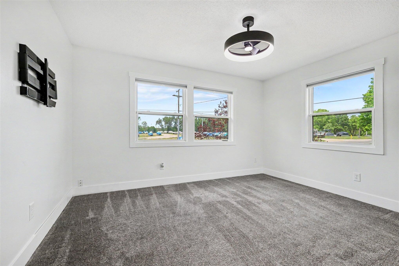 2865 South Patterson Road Wayland, MI 49348 - Photo 11 of 40