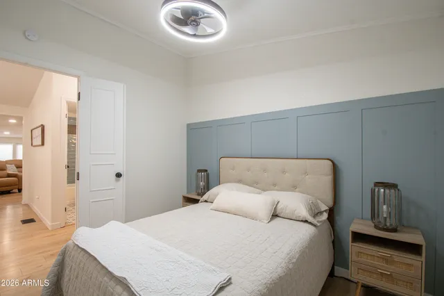 a view of a tennis court