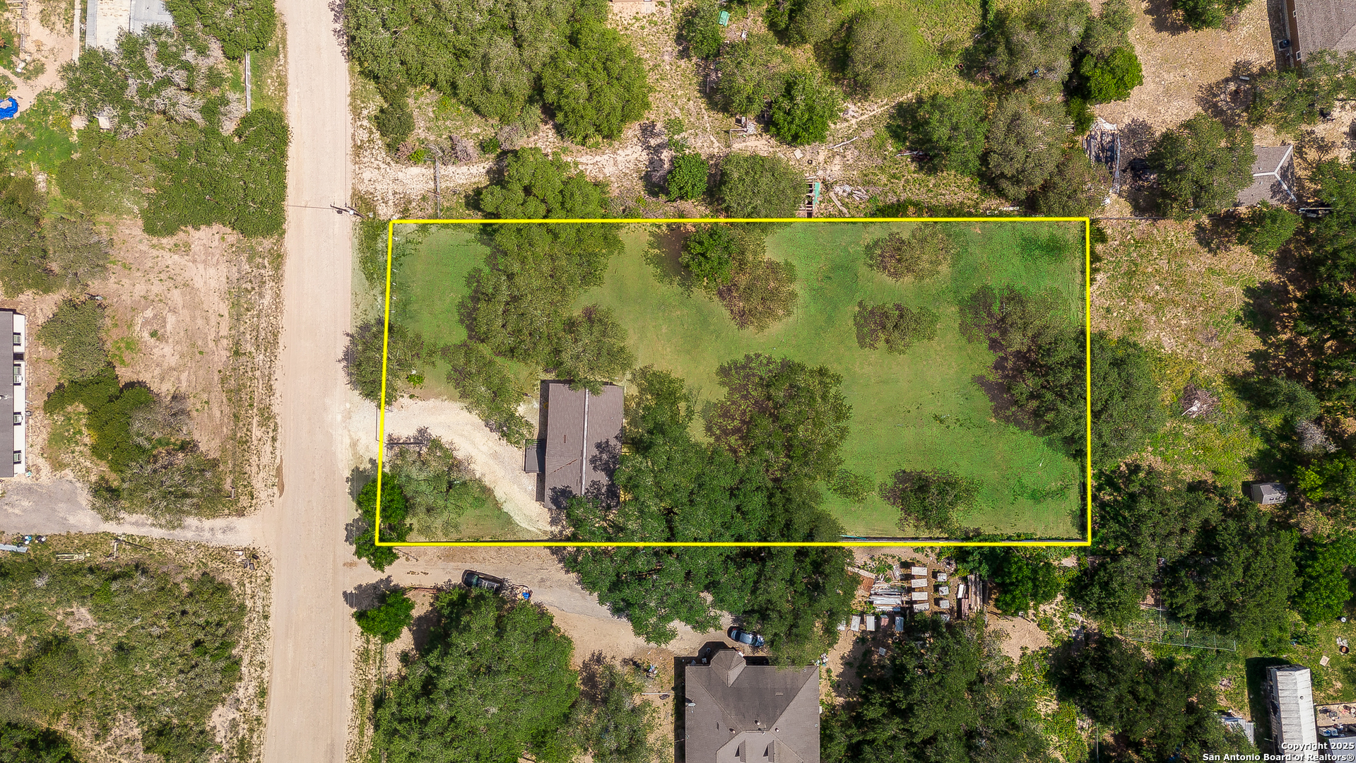 823 County Road 6850 Lytle, TX 78052 - Photo 32 of 33