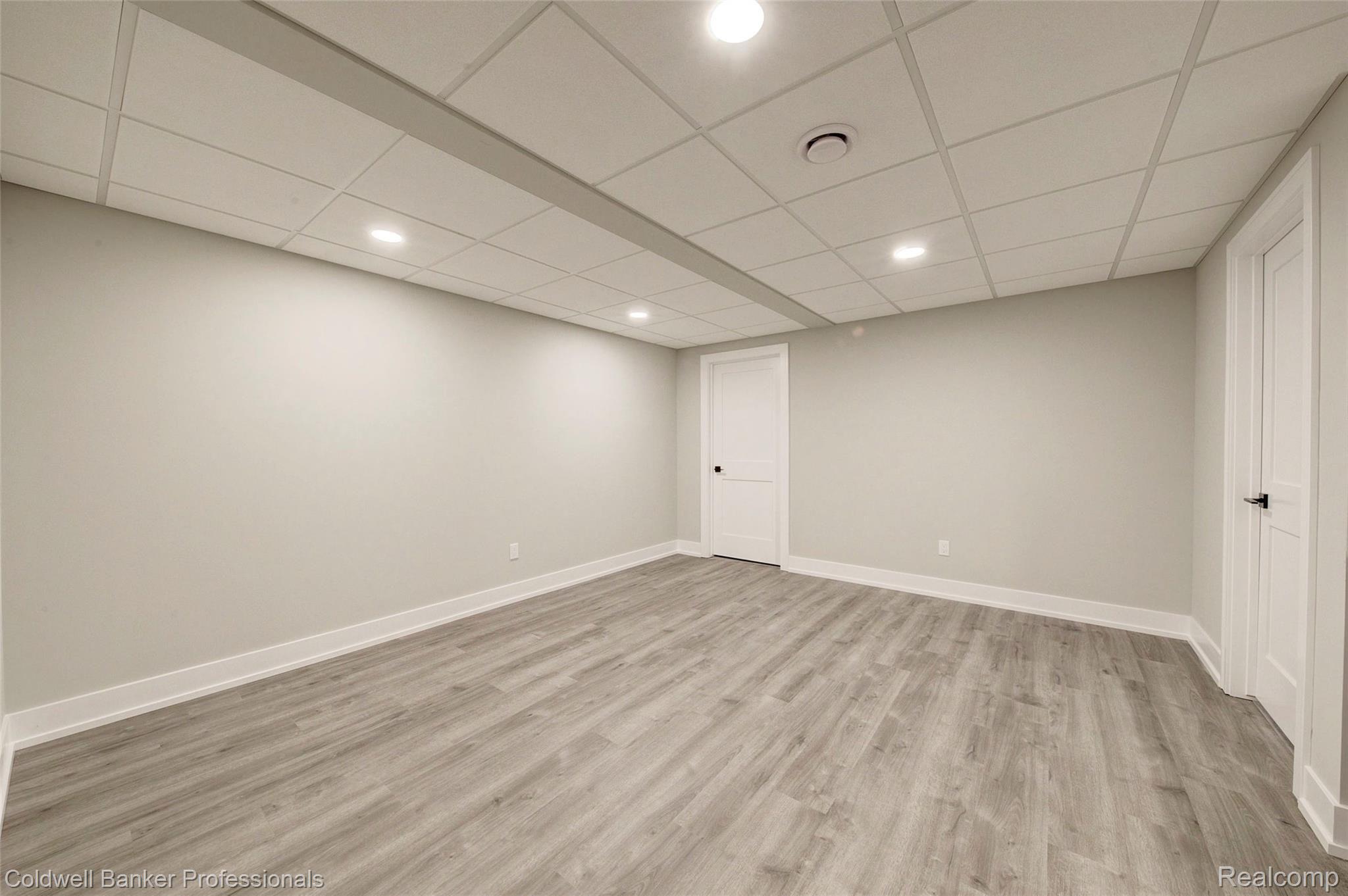 4101 Buckingham Road Royal Oak, MI 48073 - Photo 67 of 82 4H8A7044_5_6.jpg