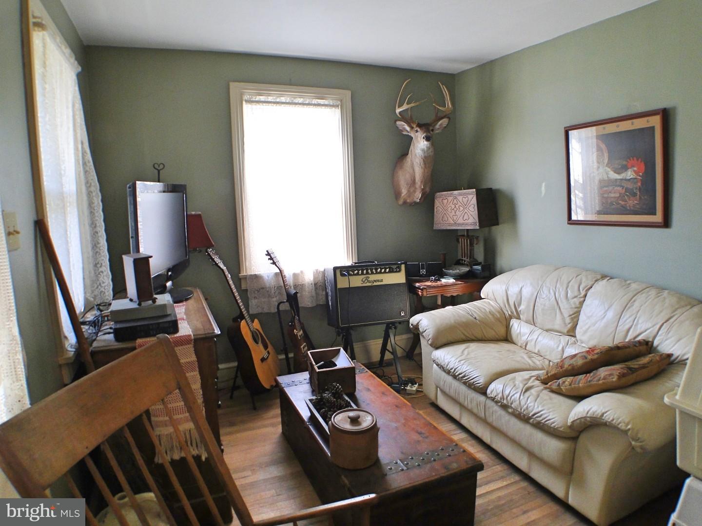 3385 Morgantown Road Mohnton, PA 19540 - Photo 10 of 21 Living Room