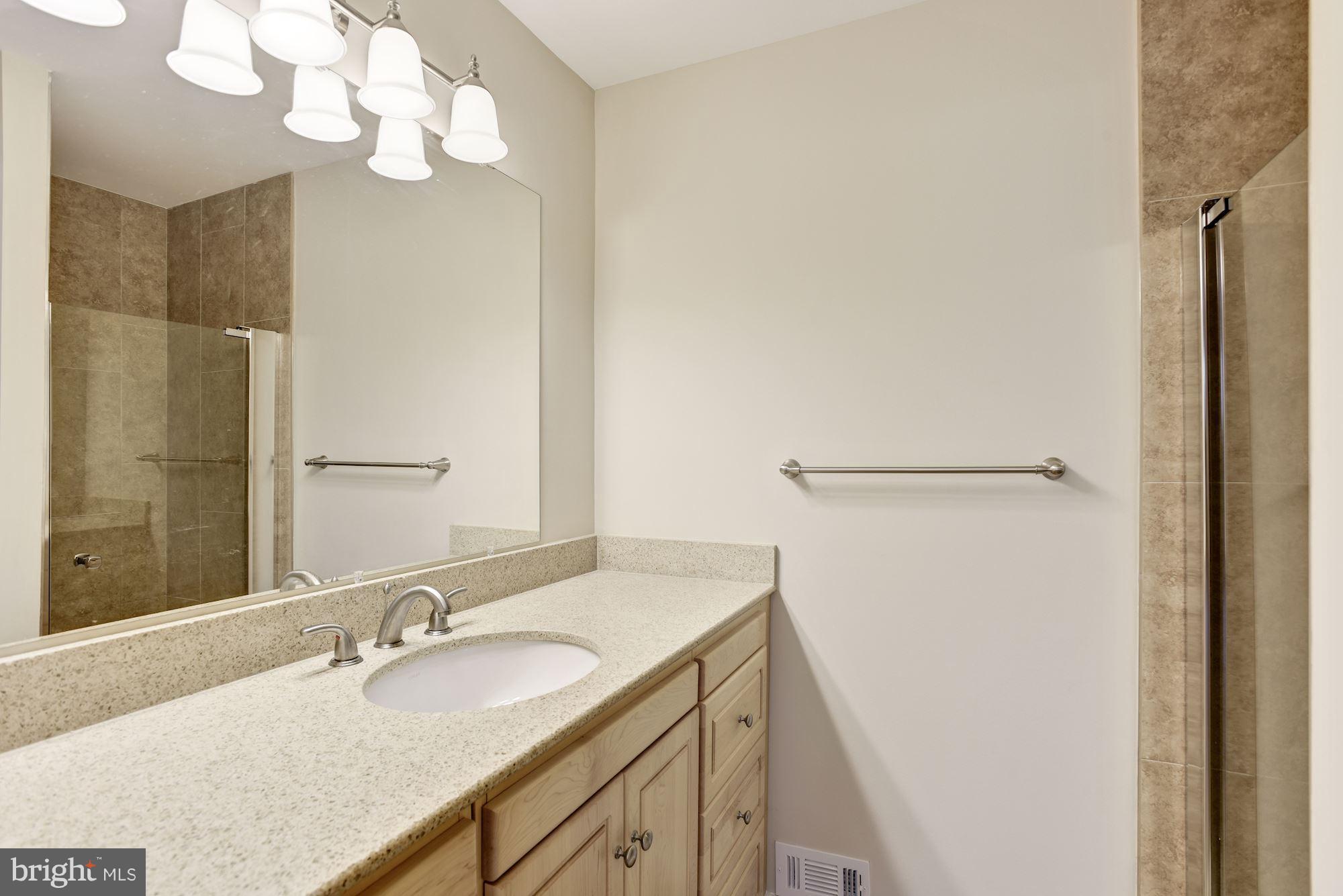 9729 Early Spring Way Columbia, MD 21046 - Photo 15 of 29 Master Bath