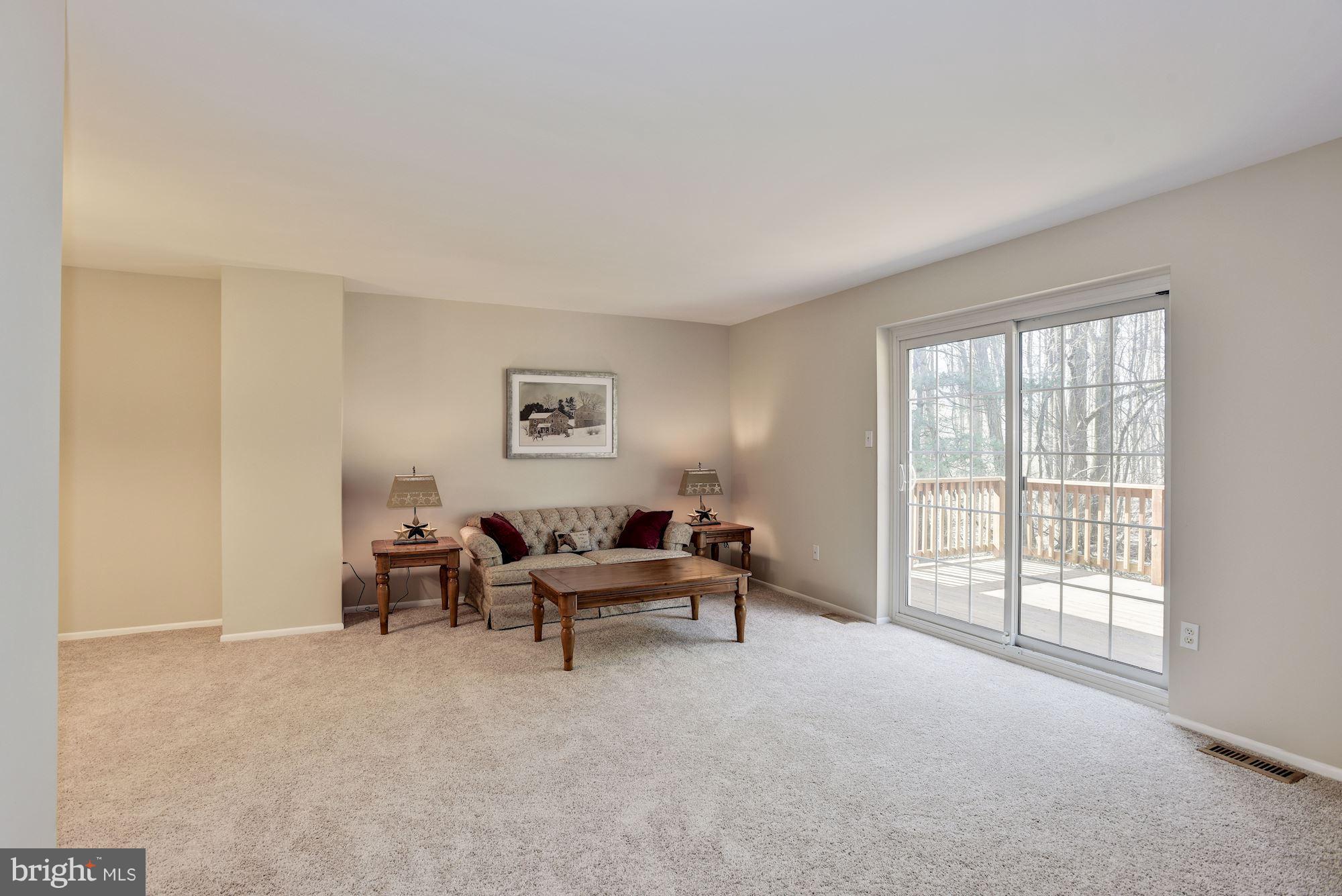 9729 Early Spring Way Columbia, MD 21046 - Photo 10 of 29 Living Room