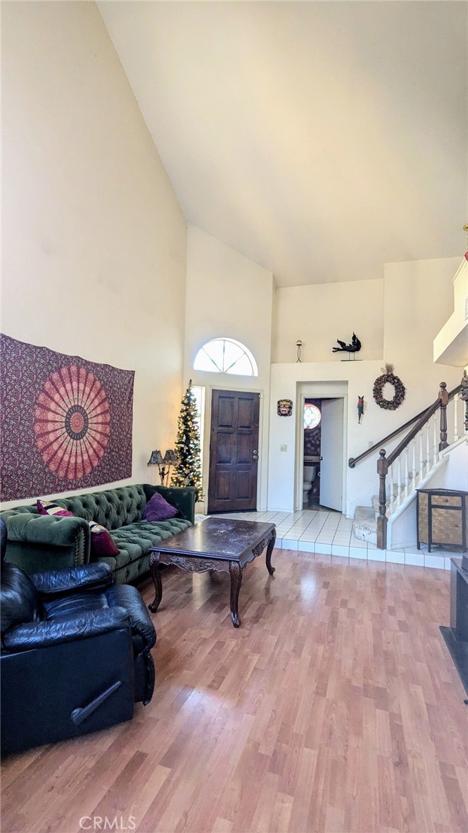 1752 Via Allena Oceanside, CA 92056 - Photo 5 of 30 High Ceilings