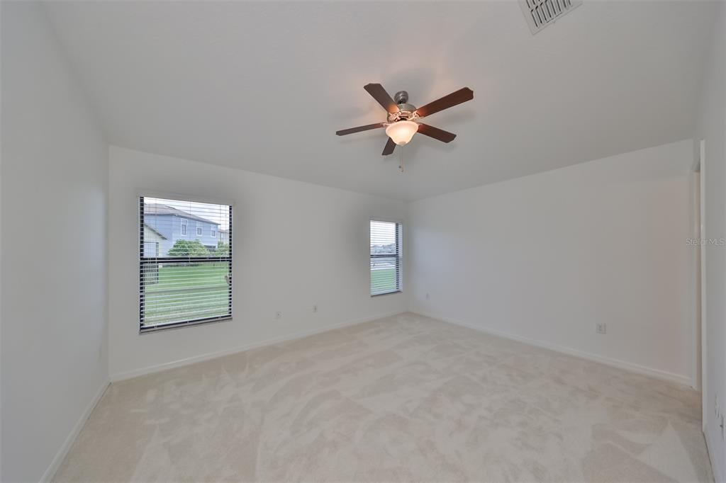 10116 Newminster Loop Ruskin, FL 33573 - Photo 13 of 31 Gallery Image 13