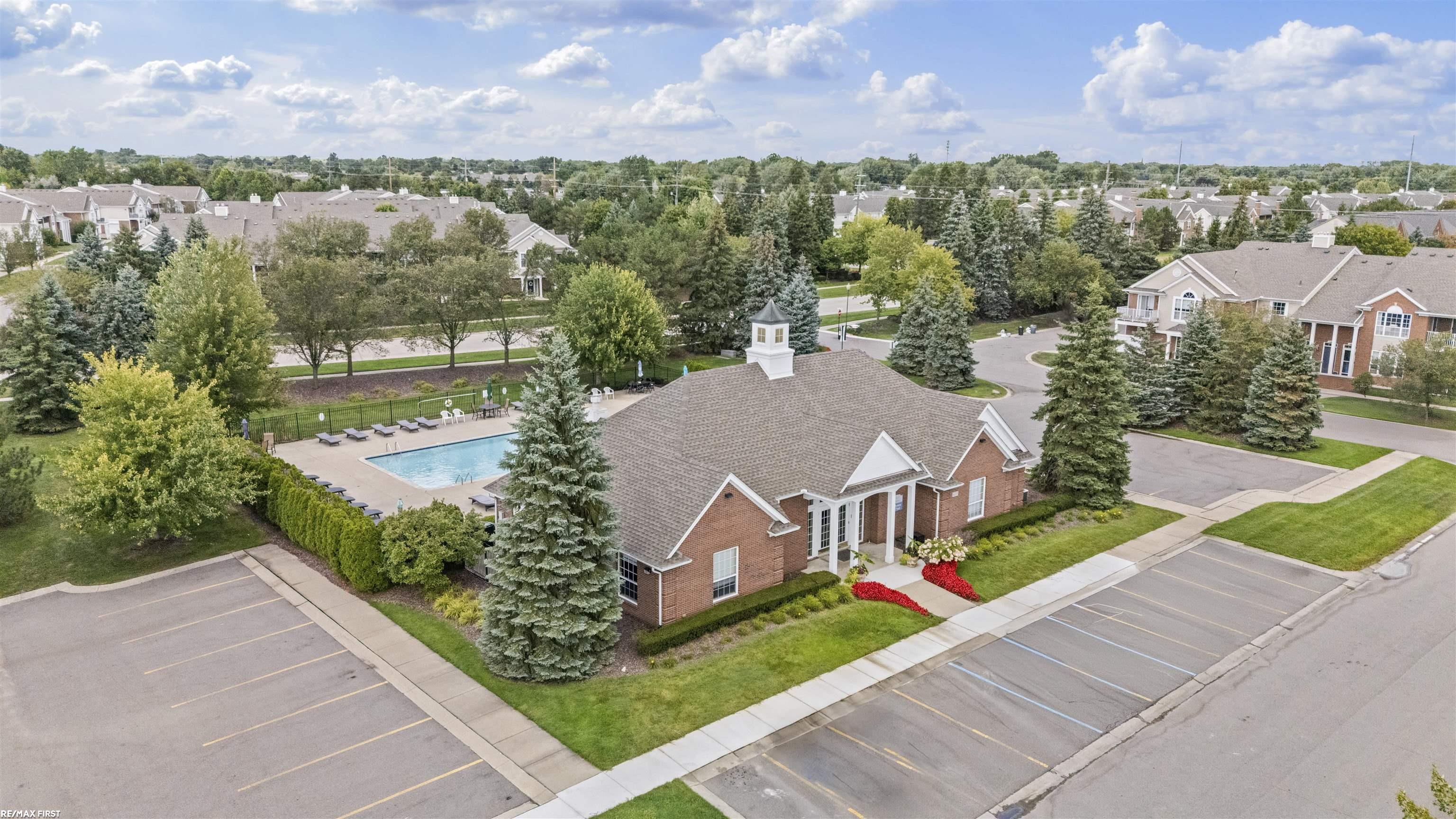 45691 Heather Ridge Drive Macomb, MI 48044 - Photo 3 of 37 50199760-e1e5837b-aa20-4b4c-b053-198b3d9456ef.JPG