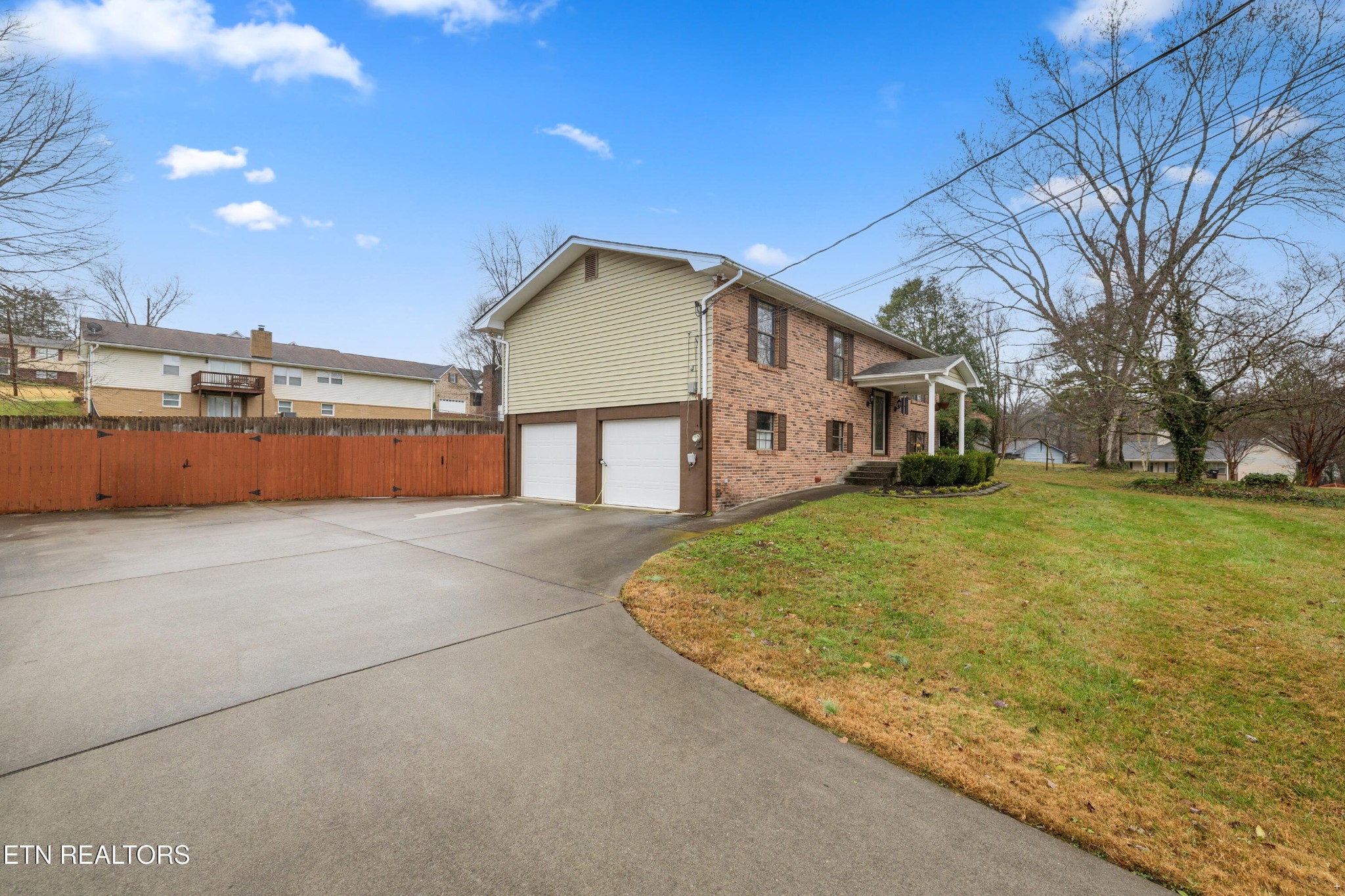 1212 Hoss Road Powell, TN 37849 - Photo 2 of 25 Gallery Image 2