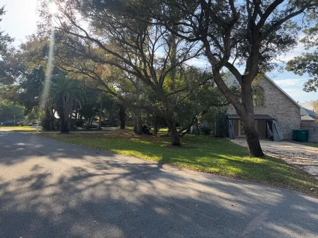 $3,895 | 805 Harbor Lane, Destin, FL 32541