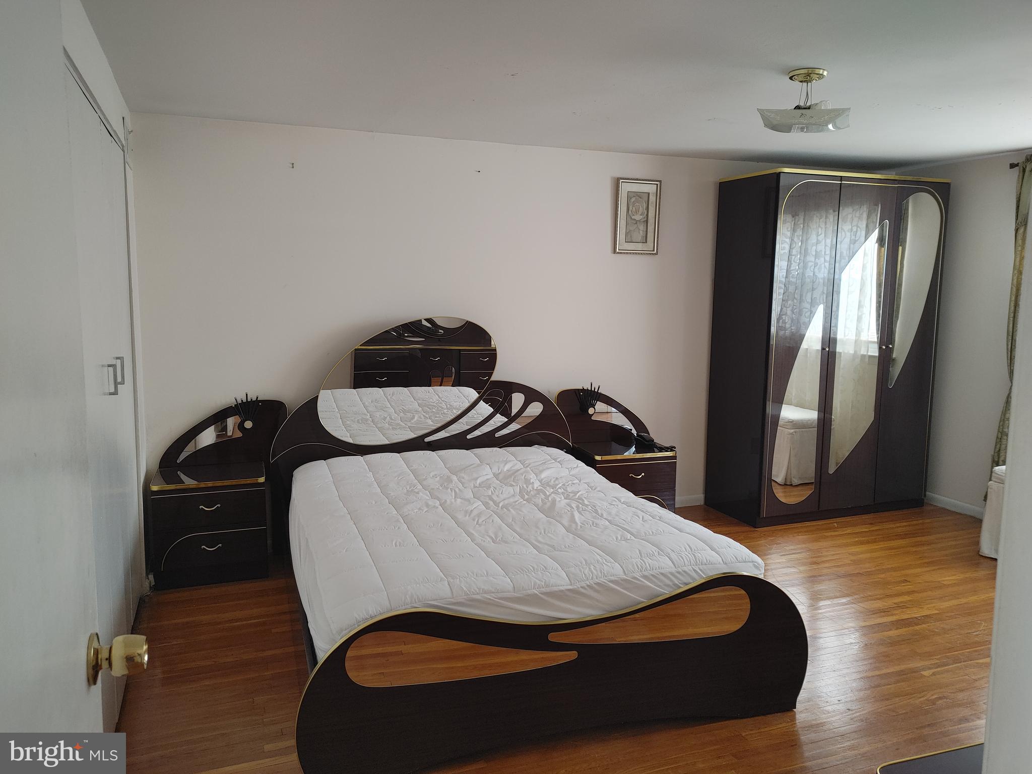 9768 Susan Road Philadelphia, PA 19115 - Photo 3 of 8 Master bed too