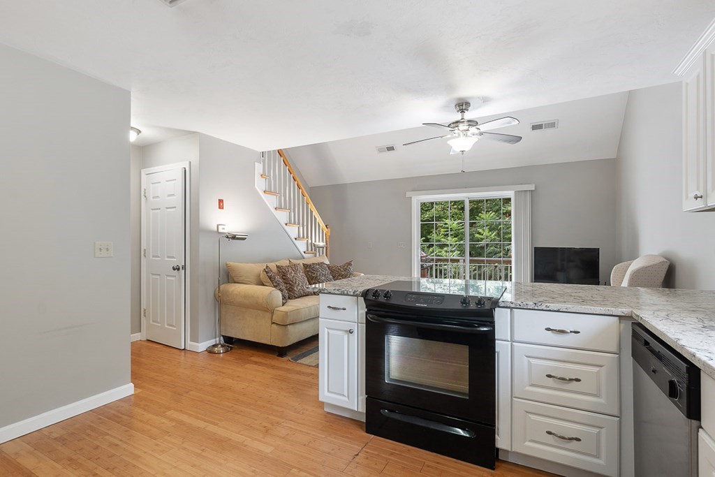 7 Kyle Hunter Circle, Unit 7 Rutland, MA 01543 - Photo 11 of 37 Gallery Image 11
