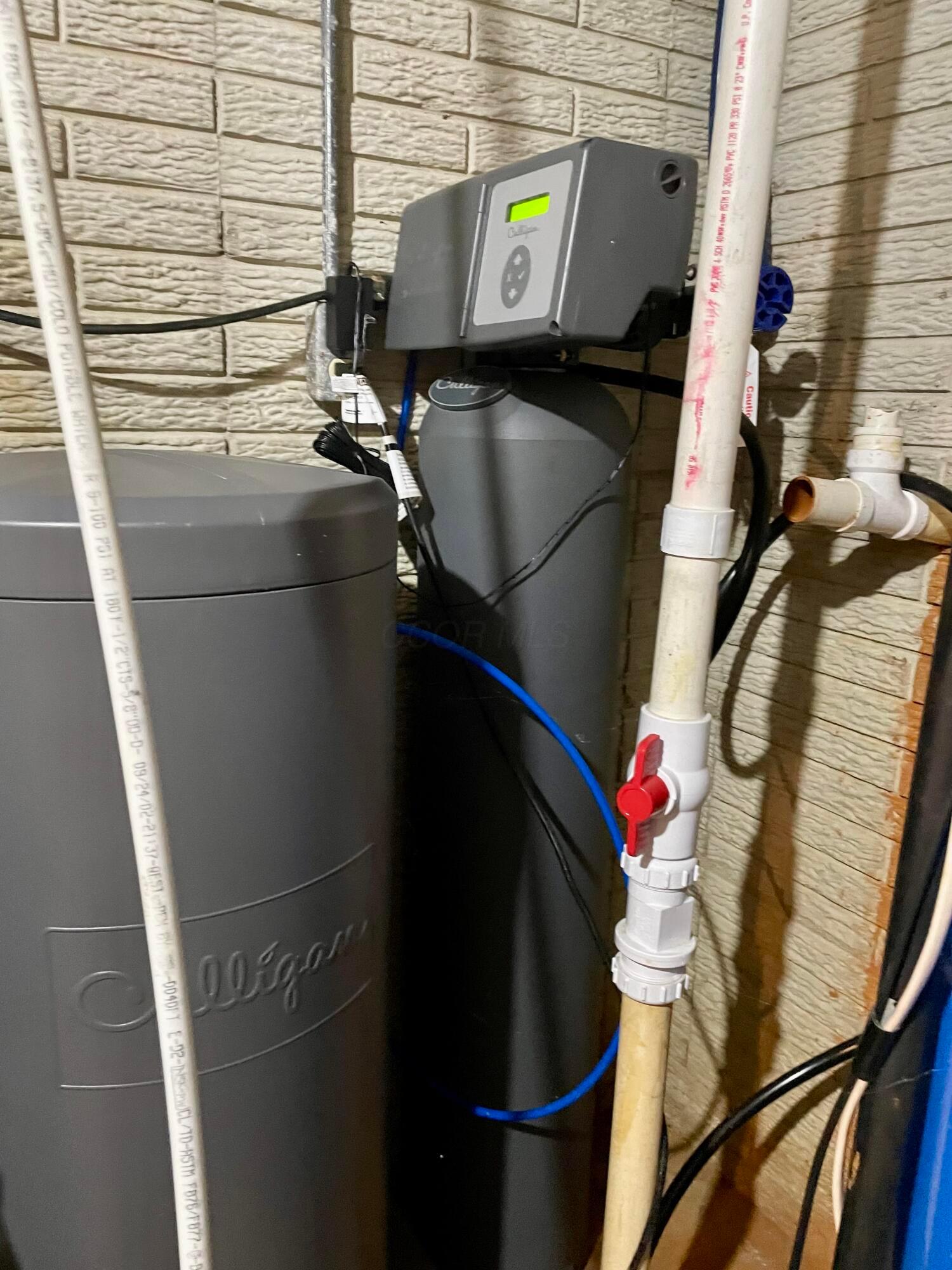 13480 Robins Road Westerville, OH 43082 - Photo 36 of 46 2023 new Culligan water filter.