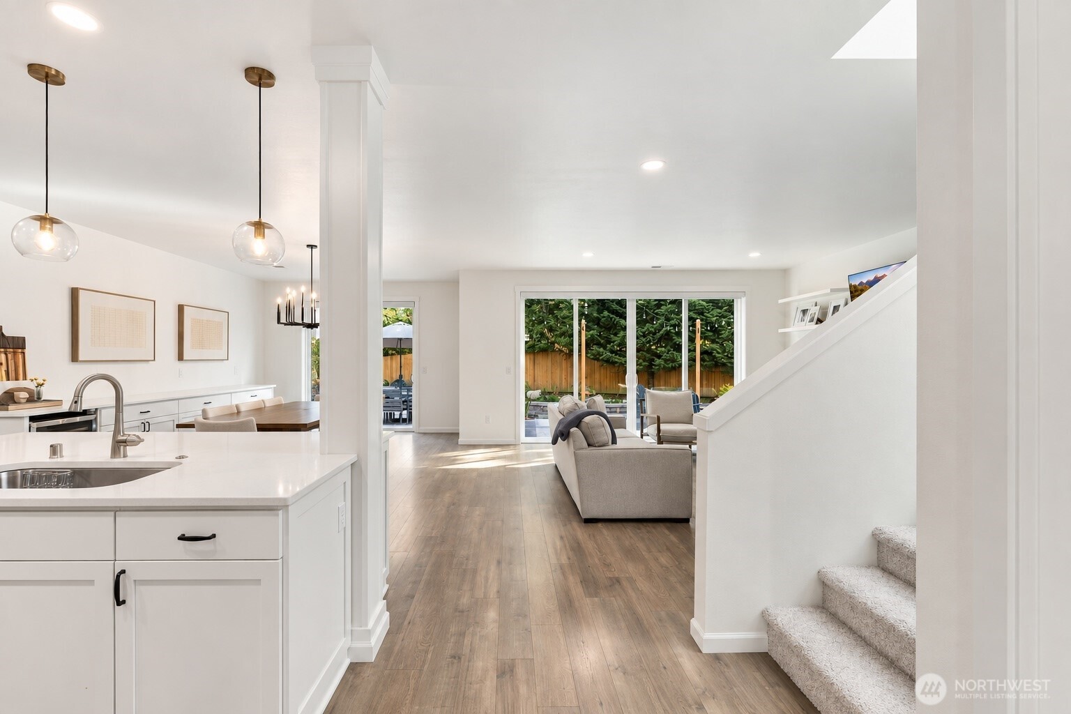 2013 Southeast 18th Court Renton, WA 98055 - Photo 4 of 40 Gallery Image 4