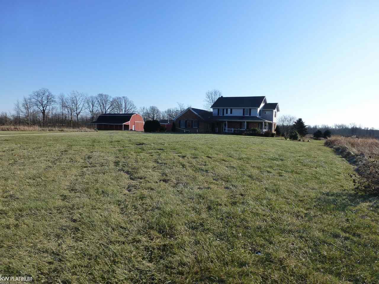 8151 Division Road Casco, MI 48064 - Photo 3 of 72 50002292-2.JPG