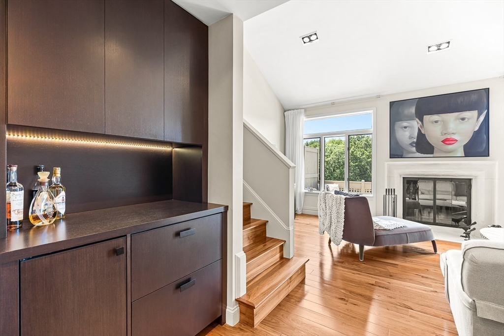 7 Wainwright Road, Unit 113 Winchester, MA 01890 - Photo 8 of 42