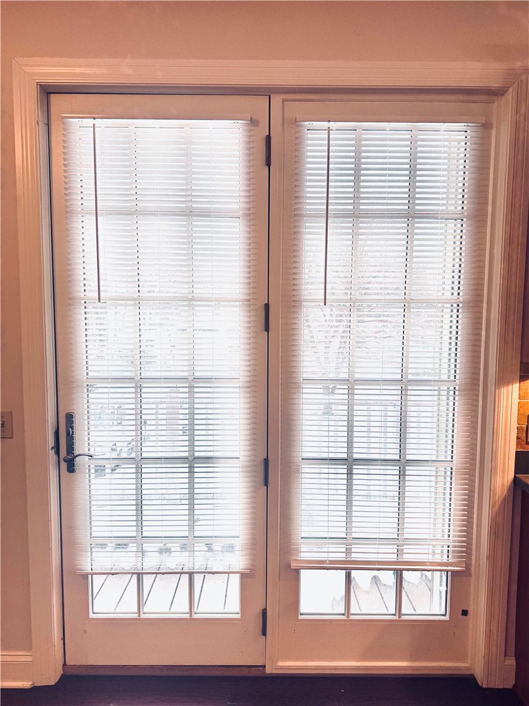 98 South Union Street Rochester, NY 14607 - Photo 12 of 39