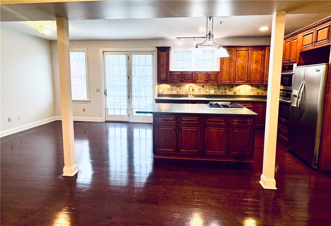 98 South Union Street Rochester, NY 14607 - Photo 9 of 39