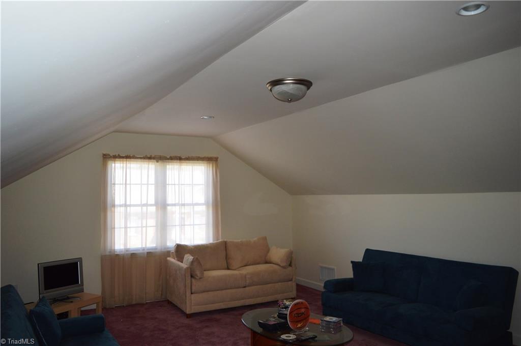 564 Barnsdale Ridge Road Kernersville, NC 27284 - Photo 8 of 12 Gallery Image 8