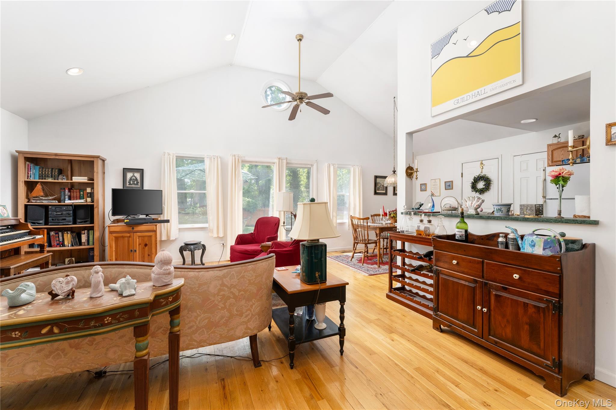 47 Suffolk Road Hampton Bays, NY 11946 - Photo 13 of 42