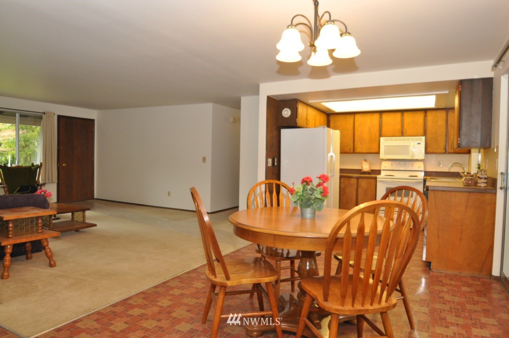 114 223rd Street Southwest Bothell, WA 98021 - Photo 3 of 11