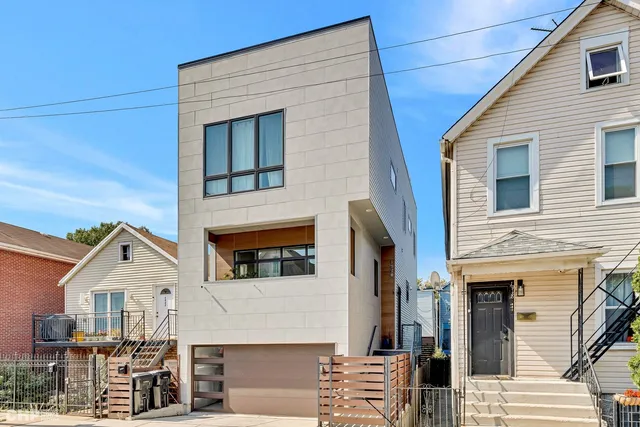 $989,500 | 1920 South Shelby Court, Chicago, IL 60608