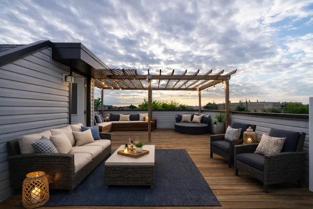 a view of a yard in front of a building