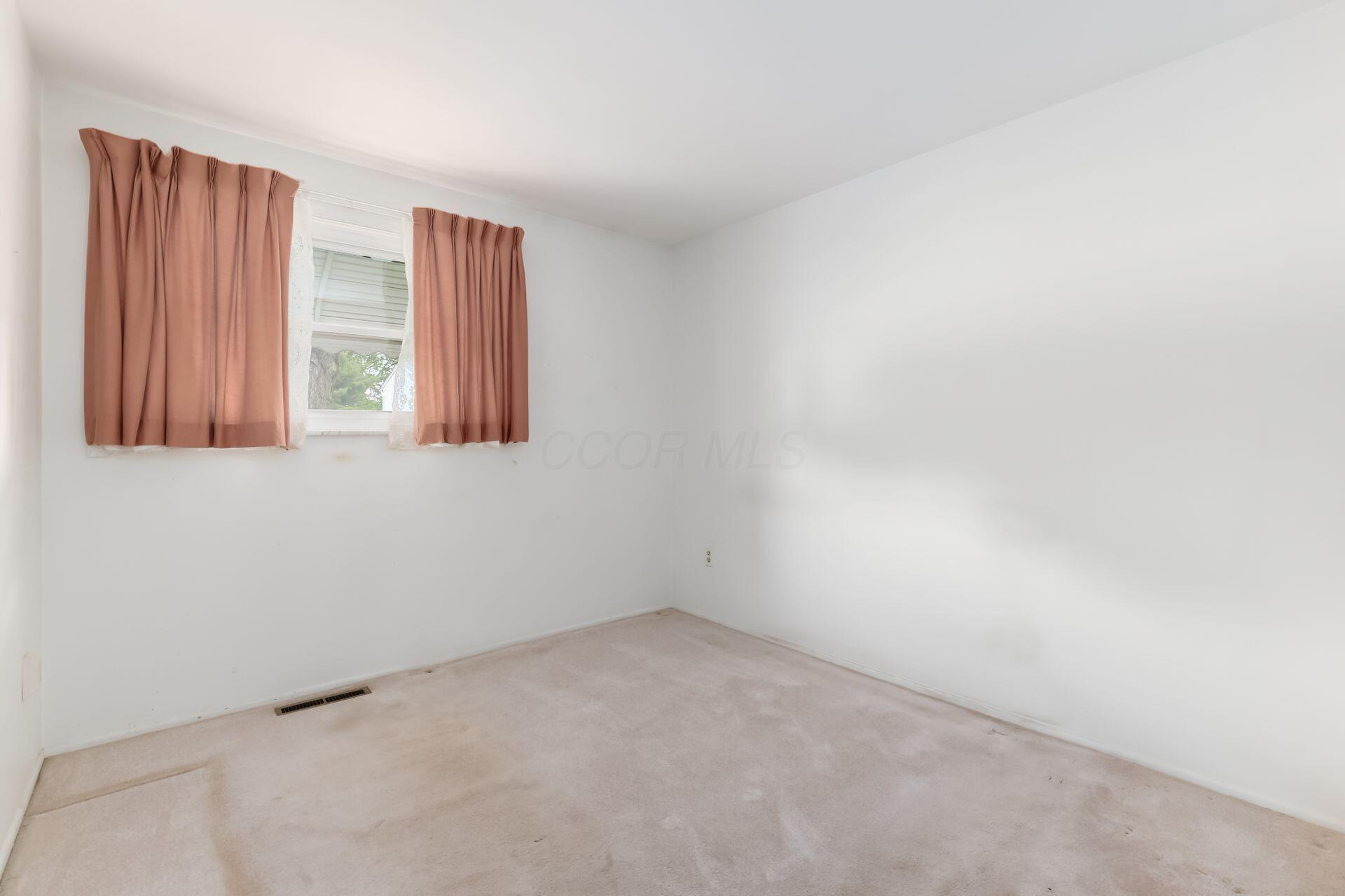 6033 Balboa Road Westerville, OH 43081 - Photo 22 of 32 022_ Westerville OH 43081 USA
