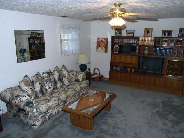 2238 Koebel Road Columbus, OH 43207 - Photo 3 of 5 Gallery Image 3