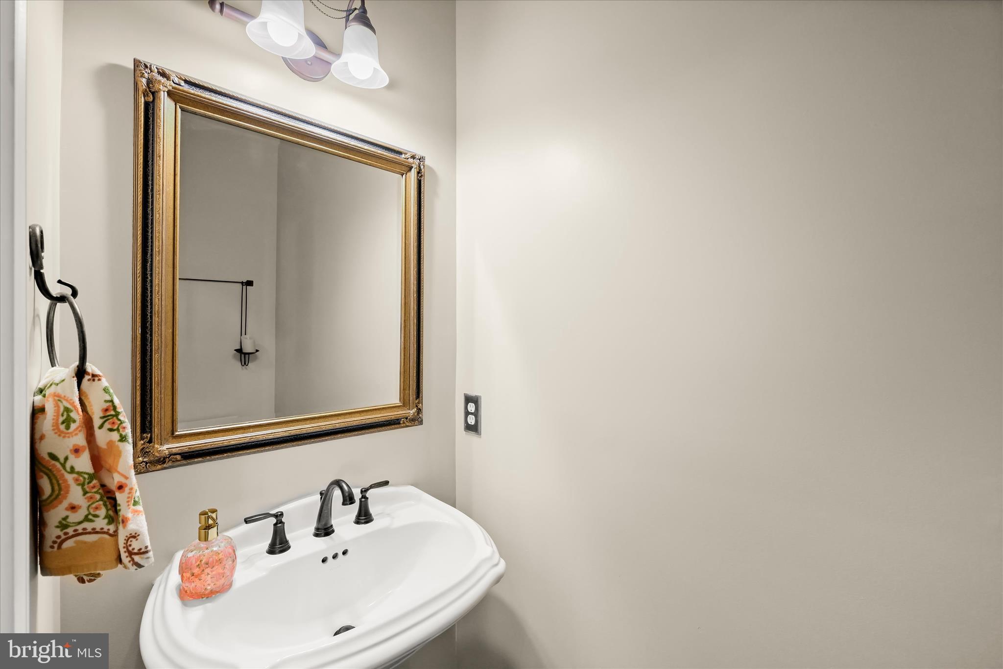 15286 Ridge Hunt Drive Woodbine, MD 21797 - Photo 30 of 100 Main Level Powder Room