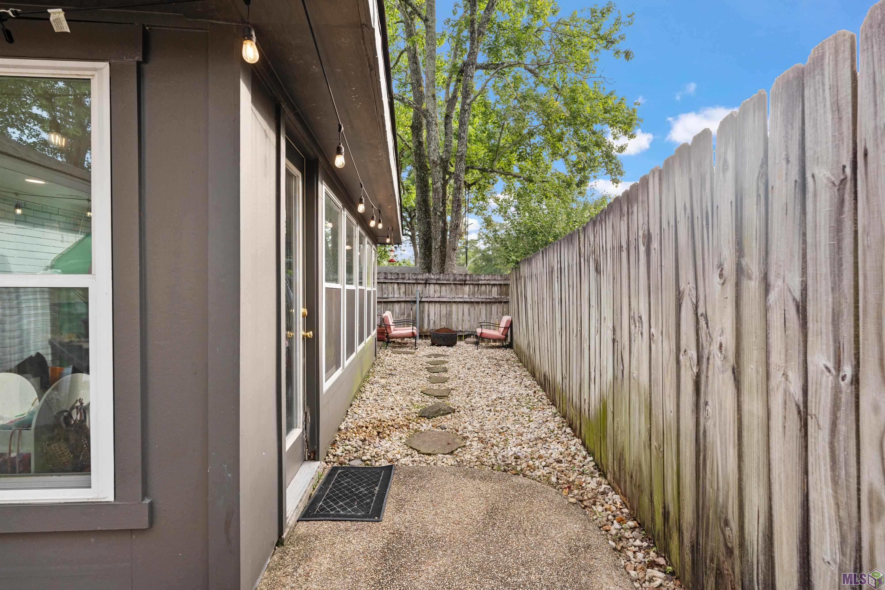 5747 Decatur Drive Baton Rouge, LA 70817 - Photo 9 of 28 Gallery Image 9