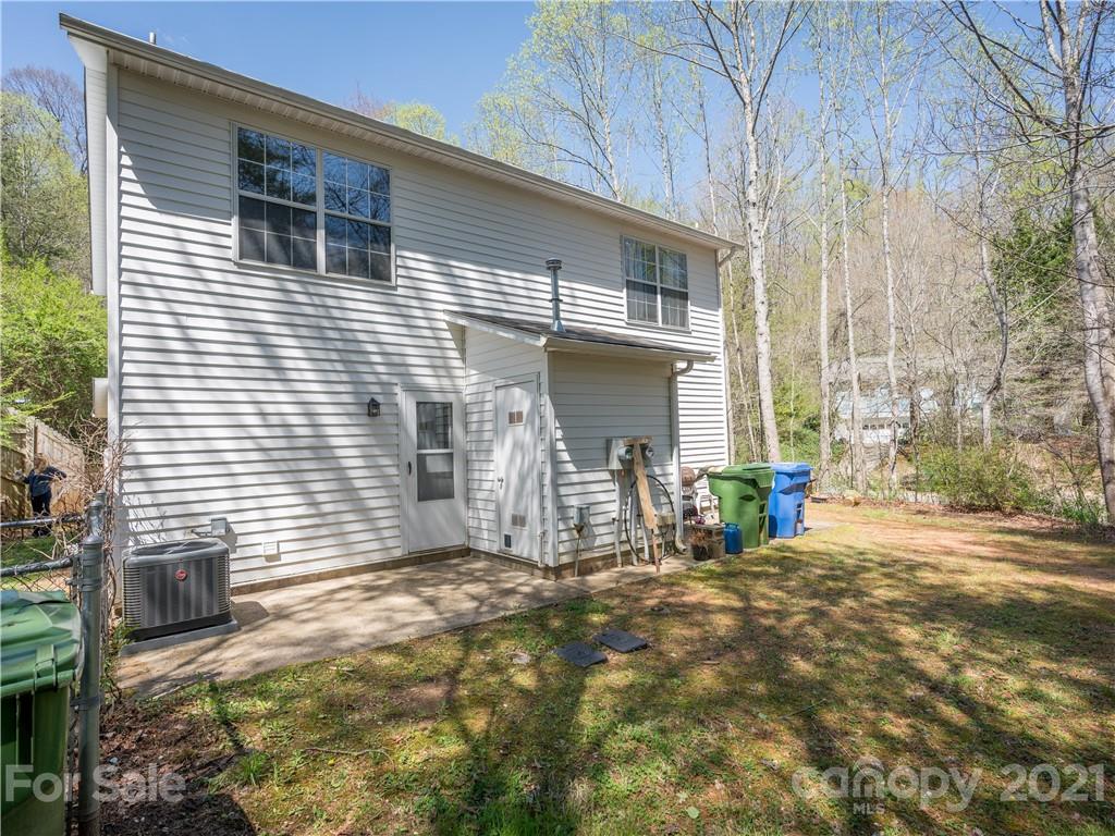22 Rocking Porch Road, Unit 8A Asheville, NC 28805 - Photo 14 of 15 Gallery Image 14