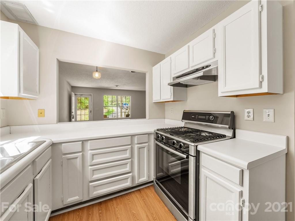 22 Rocking Porch Road, Unit 8A Asheville, NC 28805 - Photo 6 of 15 Gallery Image 6