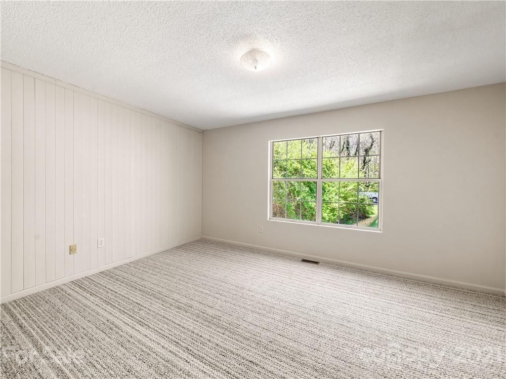 22 Rocking Porch Road, Unit 8A Asheville, NC 28805 - Photo 8 of 15 Gallery Image 8