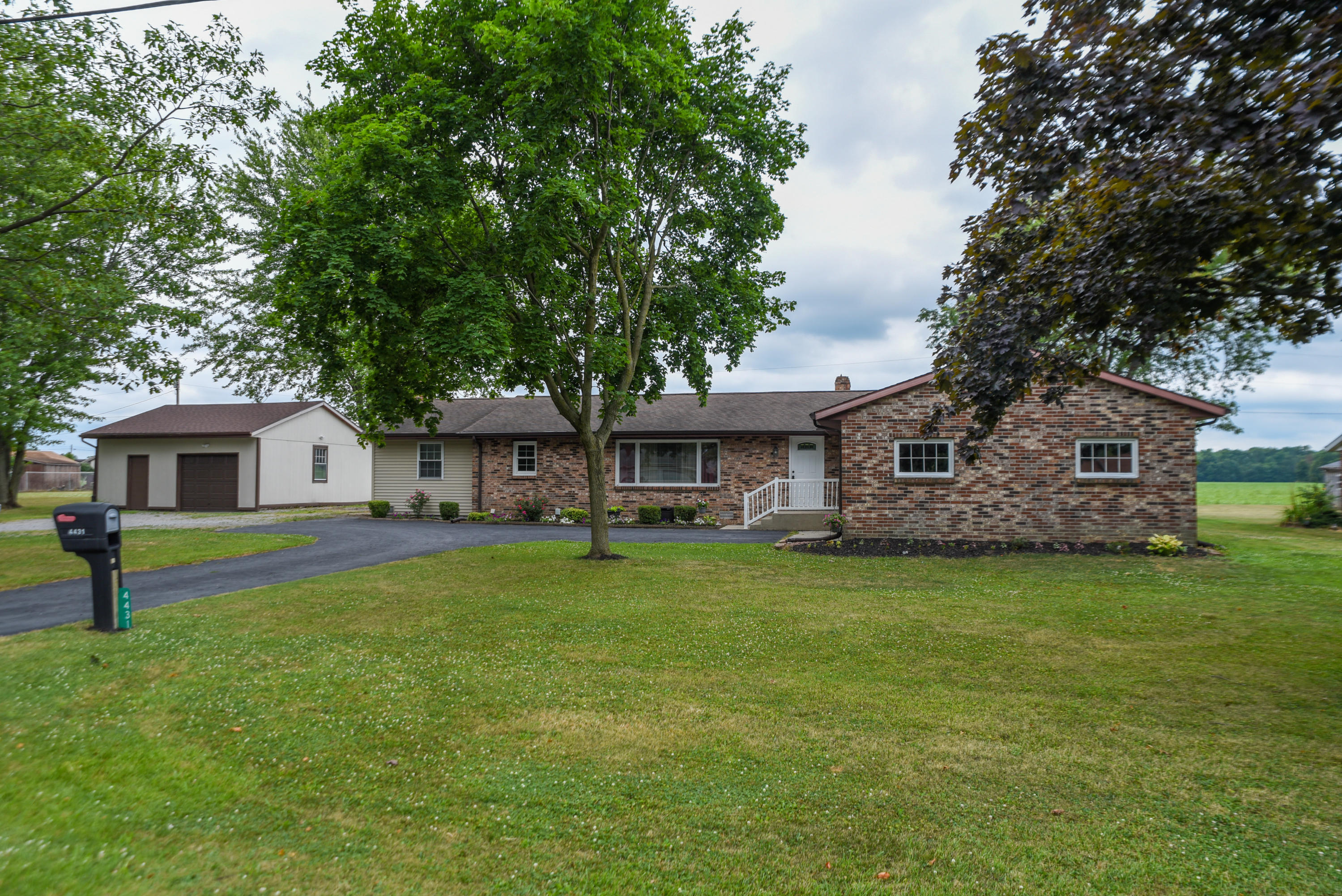 4431 E Road Lima, OH 45807 - Photo 2 of 38