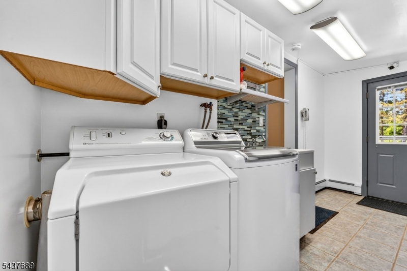 1813 Washington Valley Road Bridgewater, NJ 08836 - Photo 28 of 45