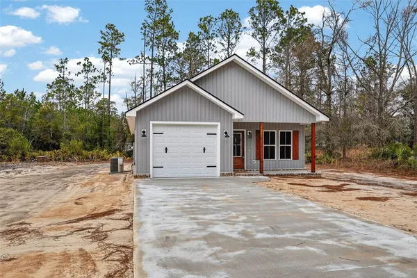 $229,900 | 158 North Deborah Circle, Jesup, GA 31546