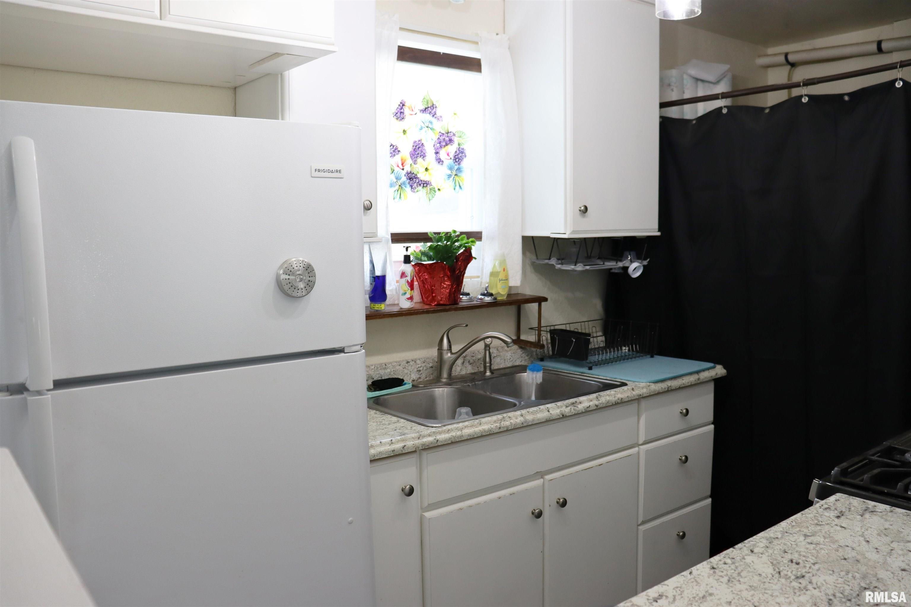 405 Joliet Road Marquette Heights, IL 61554 - Photo 11 of 36 Gallery Image 11