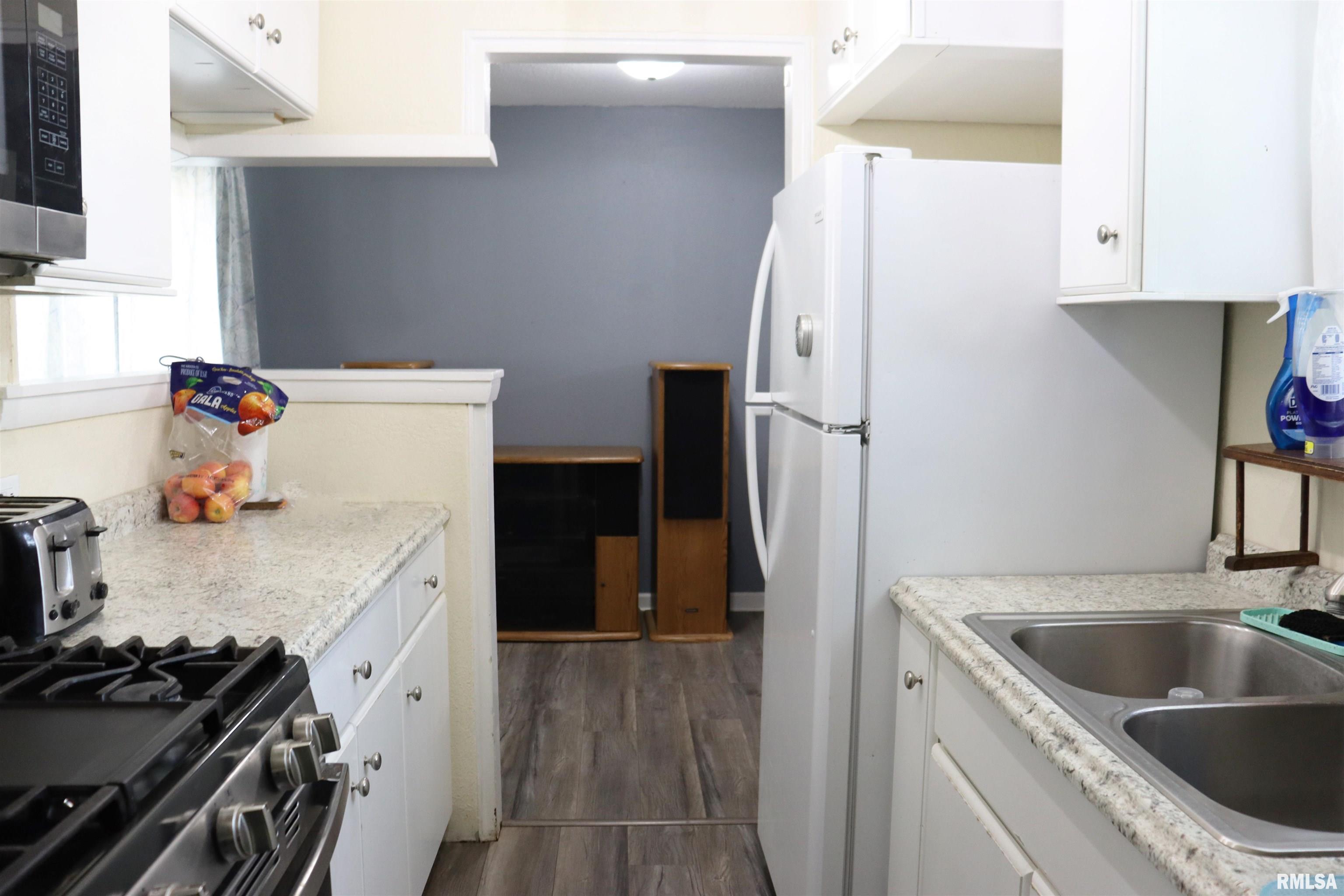 405 Joliet Road Marquette Heights, IL 61554 - Photo 8 of 36 Gallery Image 8